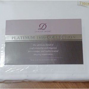 New Twin Size White Microfiber 4 Piece Sheet Set